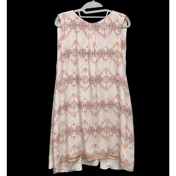 MORGAN CARPER Anthropologie Abstract Tonal Beige Mauve Silk Shift Cape Dress - Picture 3 of 14